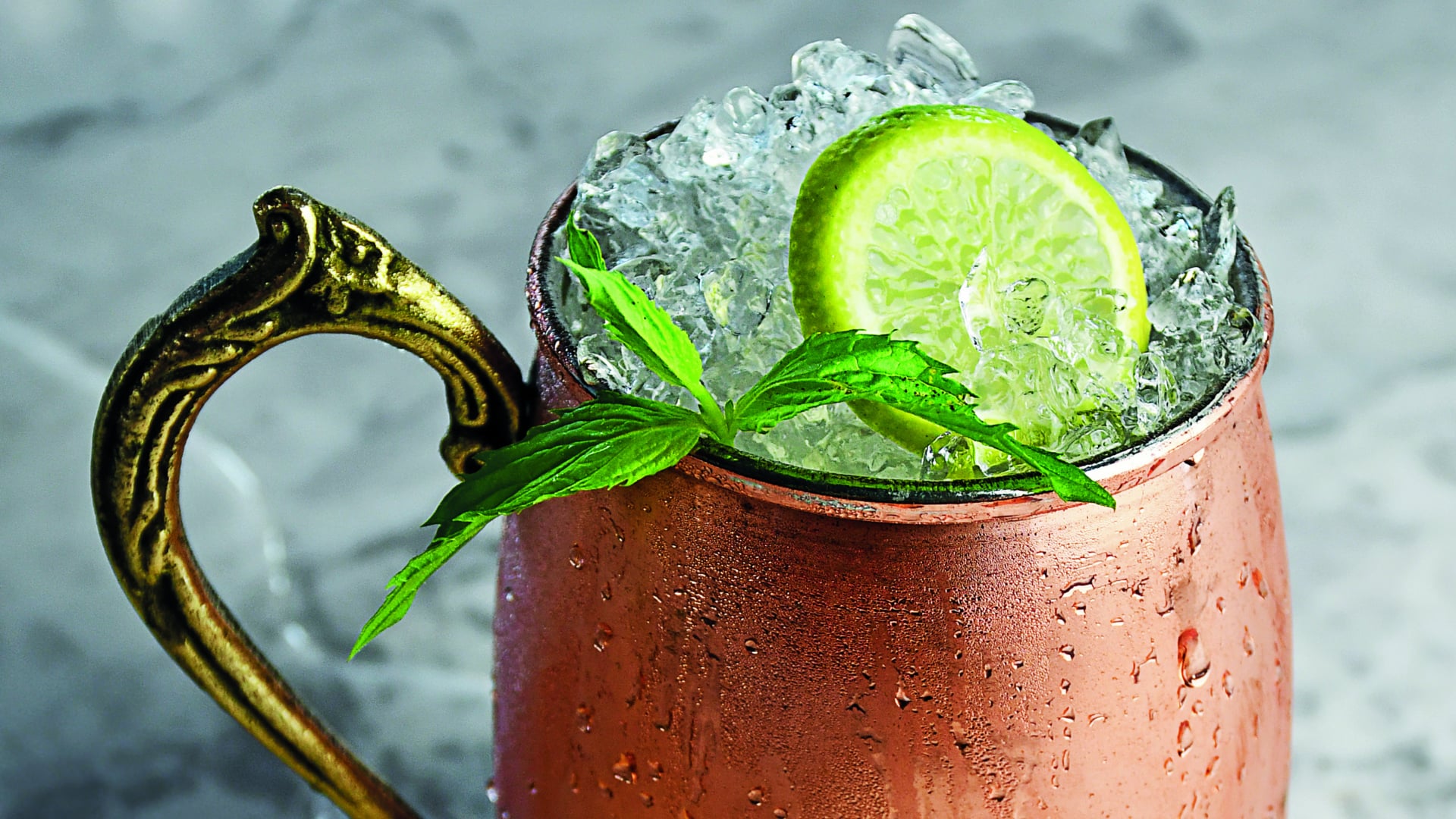 how-to-make-a-moscow-mule-easy-classic-drink-recipe-baking-a-moment